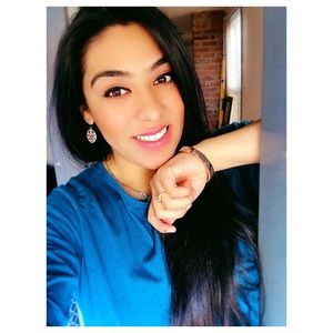 Meet your Posher, Nayeli